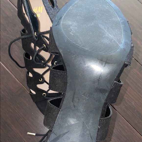 Shoes - Picture 3 of 3